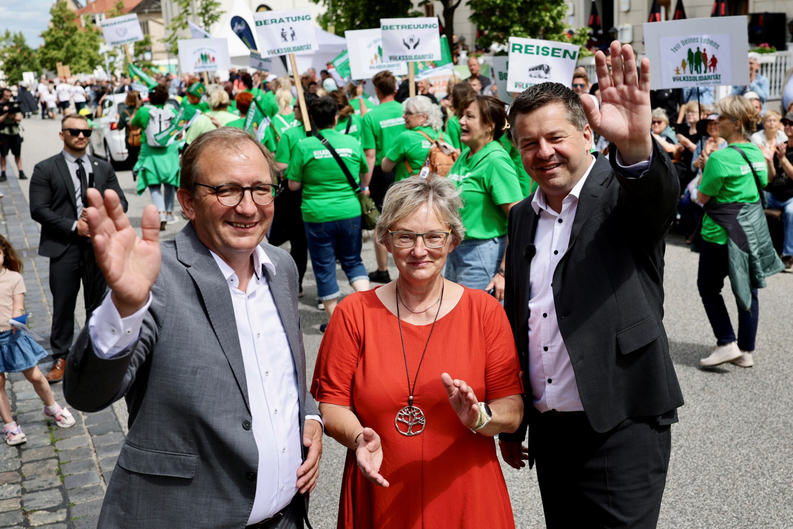 Ministerpräsident Sven Schulze, Oberbürgermeisterin Dr. Silvia Ristow, Landrat Markus Bauer (v.r.n.l.)
